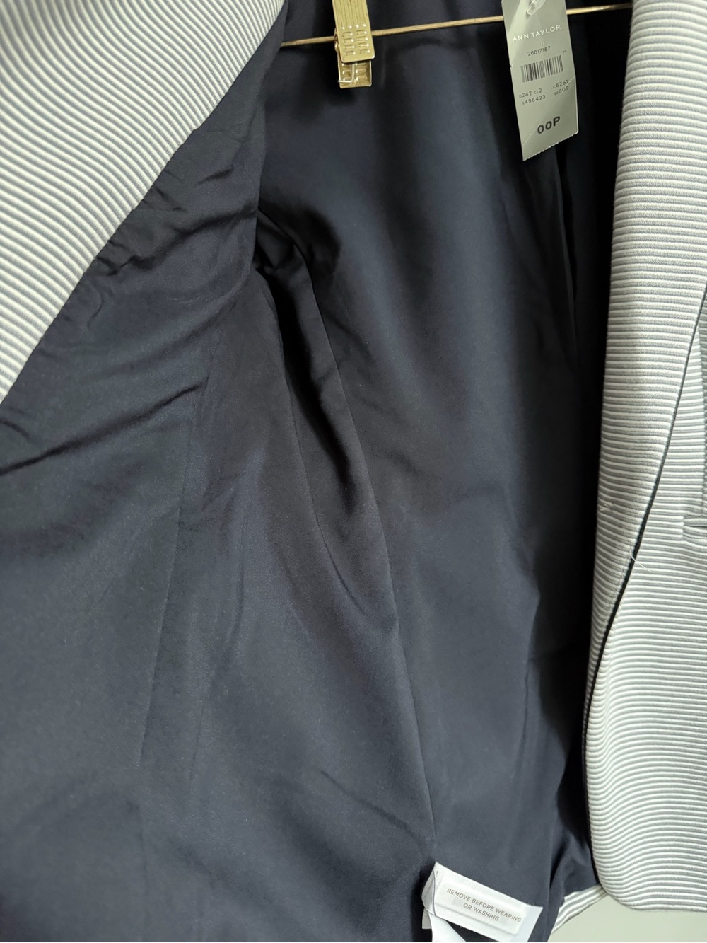 Ann Taylor grey striped Blazer, single button front in classic office-ready fit - Picture 4 of 5